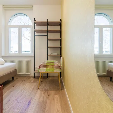 Electric & Aparthotel *