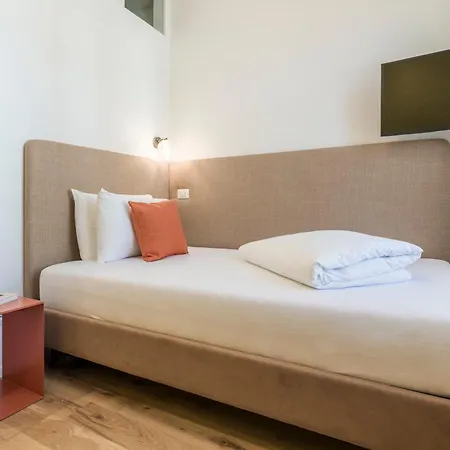 Electric & Aparthotel